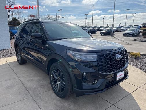 2025 Ford Explorer ST-Line