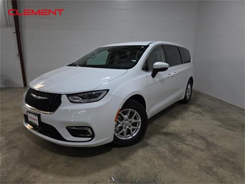 2023 Chrysler Pacifica Touring-L