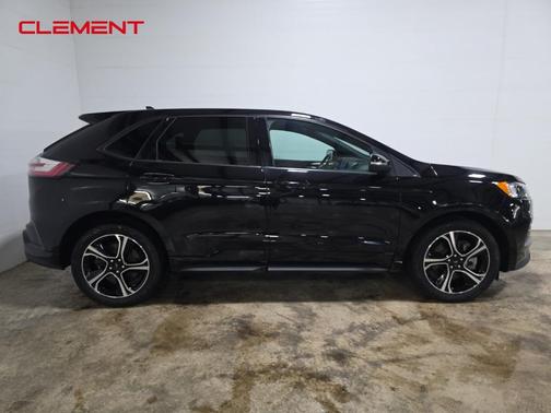 2022 Ford Edge ST