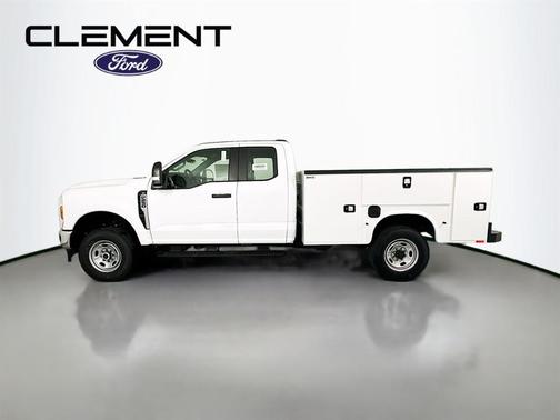 Oxford White 2026 Ford F-250 XL