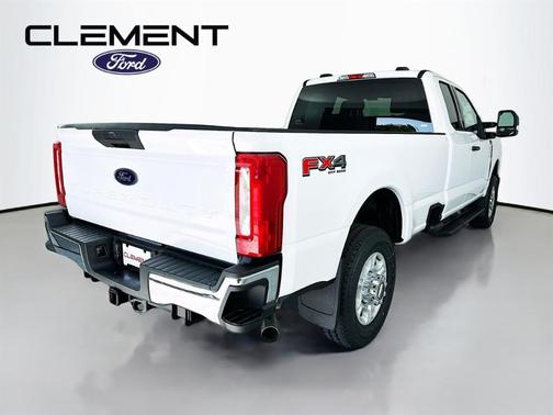 Oxford White 2026 Ford F-350 XLT