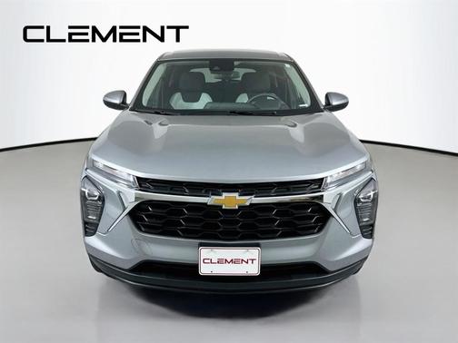 Sterling Gray Metallic 2024 Chevrolet Trax LS