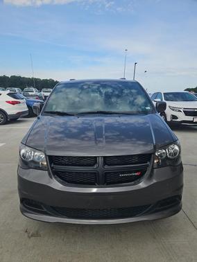 Granite Crystal Clearcoat Metallic 2017 Dodge Grand Caravan SE