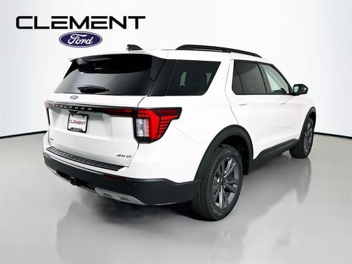 Star White 2026 Ford Explorer Active
