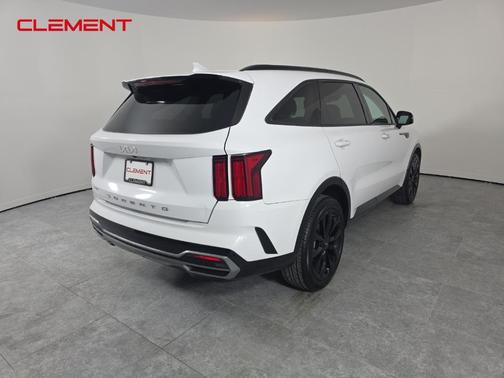 2022 Kia Sorento SX