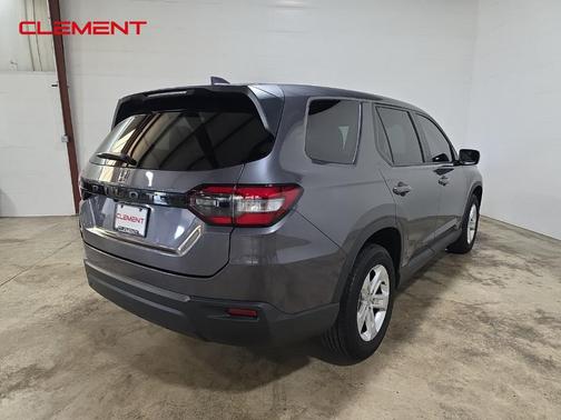 2023 Honda Pilot LX