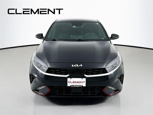 Aurora Black Pearl 2022 Kia Forte GT-Line