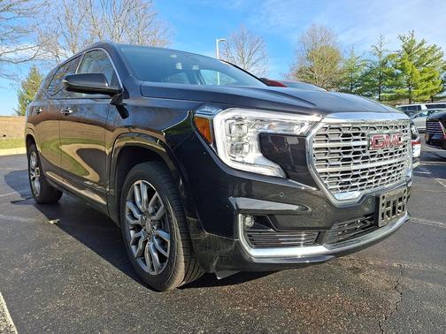Ebony Twilight Metallic 2023 GMC Terrain Denali