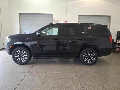 2024 GMC Yukon 4WD AT4