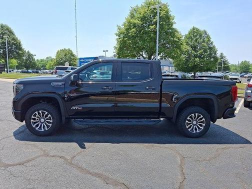 2023 GMC Sierra 1500 AT4