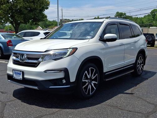 White Diamond Pearl 2019 Honda Pilot Touring 8-Passenger