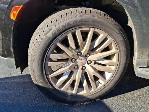 2023 GMC Yukon XL SLT