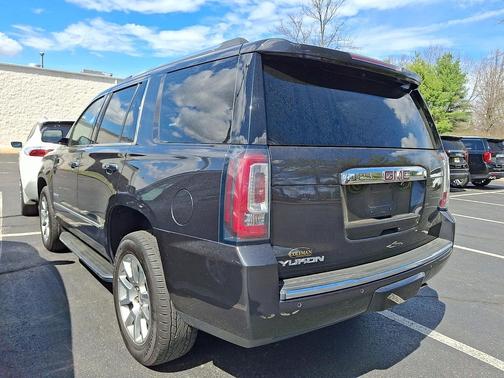 Carbon Black Metallic 2020 GMC Yukon Denali