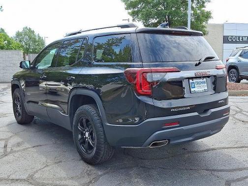 2023 GMC Acadia AWD AT4