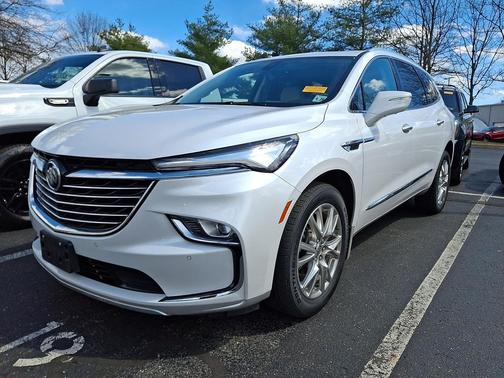 White Frost Tricoat 2023 Buick Enclave Essence AWD