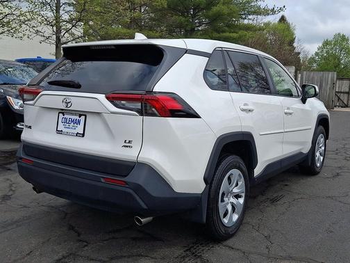 Ice Cap 2023 Toyota RAV4 LE