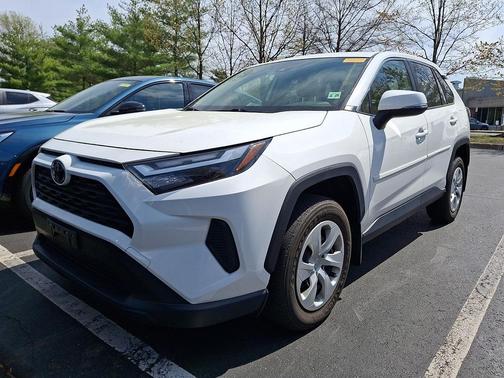 Ice Cap 2023 Toyota RAV4 LE