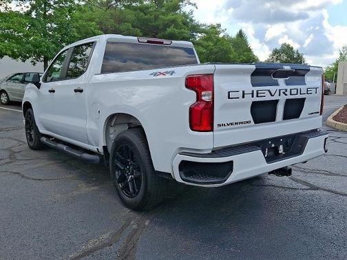 2022 Chevrolet Silverado 1500 Custom