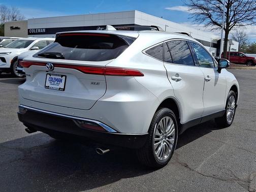 Wind Chill Pearl 2023 Toyota Venza XLE