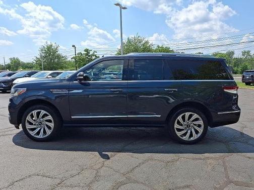 2024 Lincoln Navigator Reserve