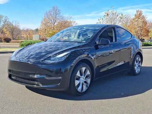 2022 Tesla Model Y Long Range Dual Motor All-Wheel Drive