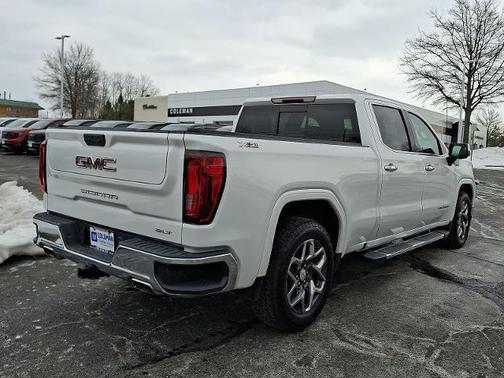 2022 GMC Sierra 1500 SLT