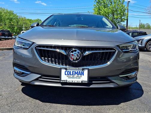 Smoked Pearl Metallic 2019 Buick Regal Sportback FWD Essence