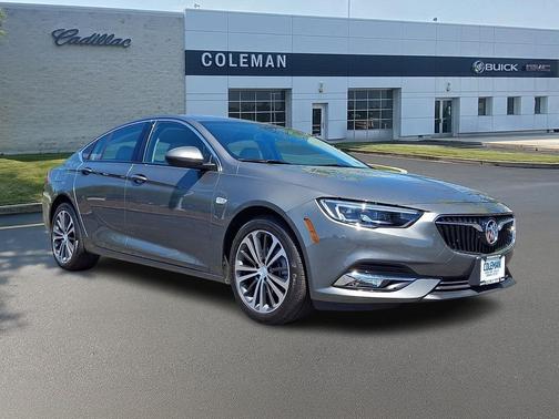 Smoked Pearl Metallic 2019 Buick Regal Sportback FWD Essence