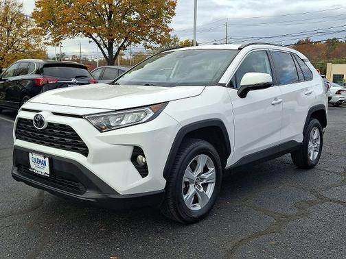 2020 Toyota RAV4 XLE