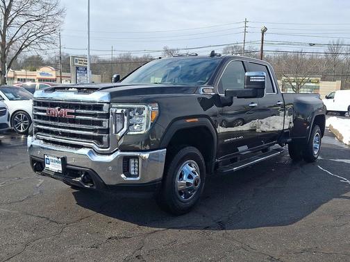 2022 GMC Sierra 3500 SLT