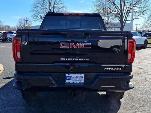 2025 GMC Sierra 1500 AT4X