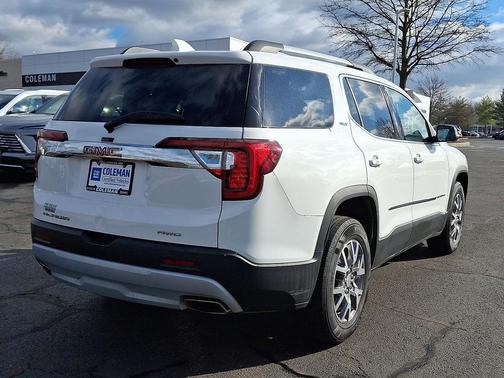 2022 GMC Acadia AWD SLT