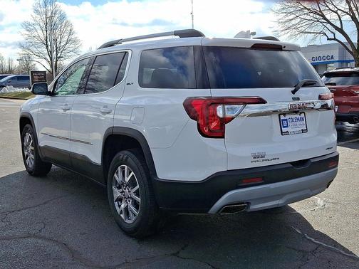 2022 GMC Acadia AWD SLT