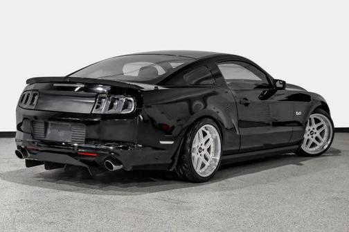 Black 2013 Ford Mustang GT Premium