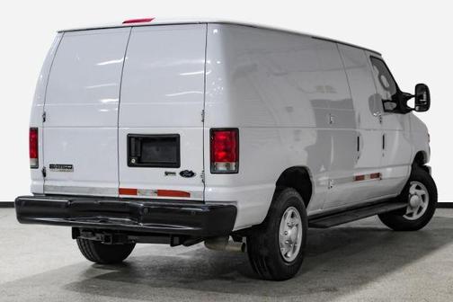 2014 Ford E350 Super Duty Base