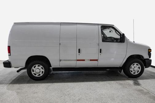 2014 Ford E350 Super Duty Base