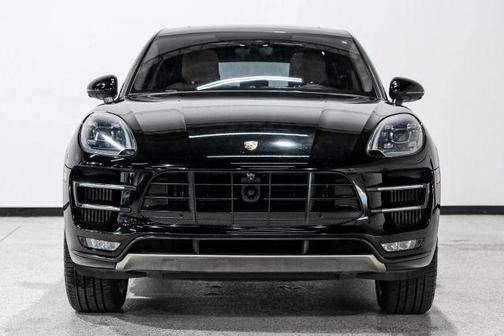2018 Porsche Macan Turbo