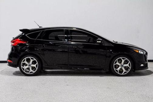 2018 Ford Focus ST Base