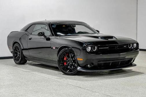 2016 Dodge Challenger SRT 392