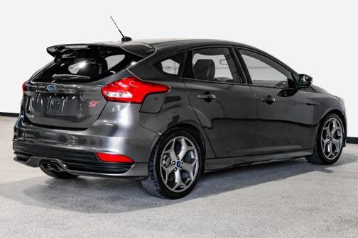 2018 Ford Focus ST Base