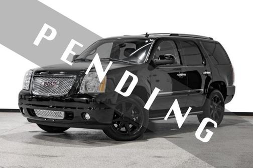 Black 2013 GMC Yukon Denali