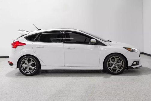2018 Ford Focus ST Base