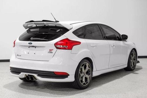 2018 Ford Focus ST Base