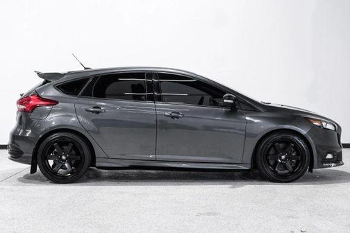 2018 Ford Focus ST Base