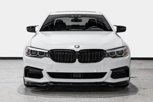 White 2019 BMW 540 i