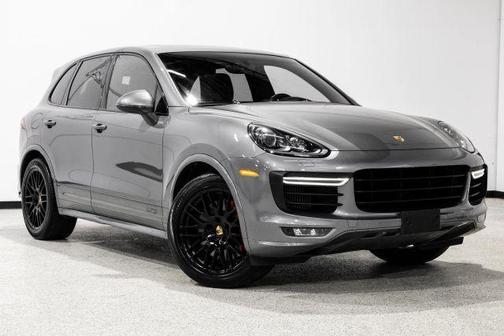 2016 Porsche Cayenne GTS