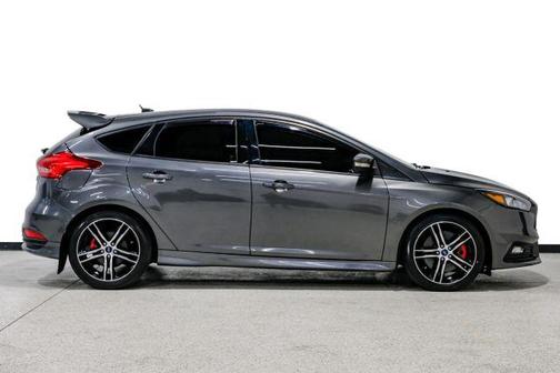 2018 Ford Focus ST Base