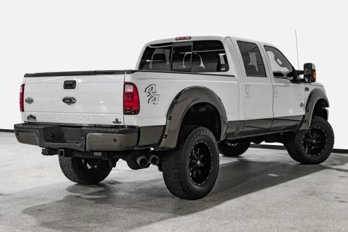 White 2016 Ford F-350 King Ranch