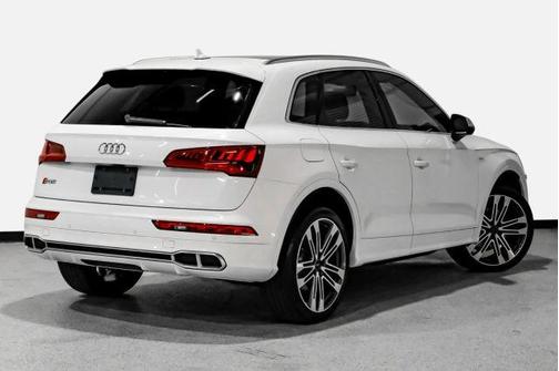 Ibis White 2018 Audi SQ5 3.0T Premium Plus