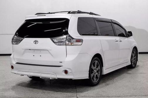 2017 Toyota Sienna SE
